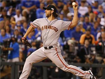 Der Pitcher der San Francisco Giants, Madison Bumgarner, machte ein ganz starkes Spiel. Foto. Larry W. Smith Foto: Larry W. Smith