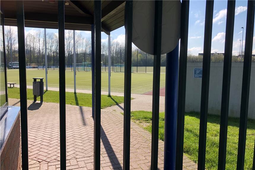 Die Stadt Werne gibt die ersten Lockerungen im Sport bekannt Der Platz darf zwar auch am Lindert wieder öffnen - richtig Fußball soll allerdings noch nicht gespielt werden.