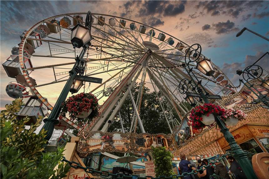 Besucher von „FunDOmio“ können nun für Fahrgeschäfte einzeln zahlen Der Pop-Up Freizeitpark Fundomio ist noch bis zum 11. August auf dem Gelände der Westfalenhallen Dortmund aufgebaut.