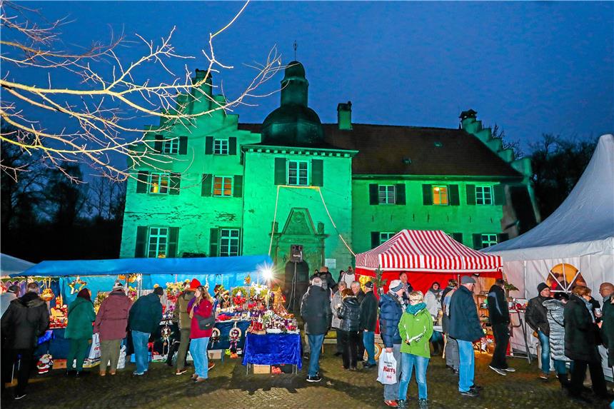 So schön war es beim Dellwiger Advent Der Posauenchor Usseln sorgte stimmungsvoll für Musik. Schütze