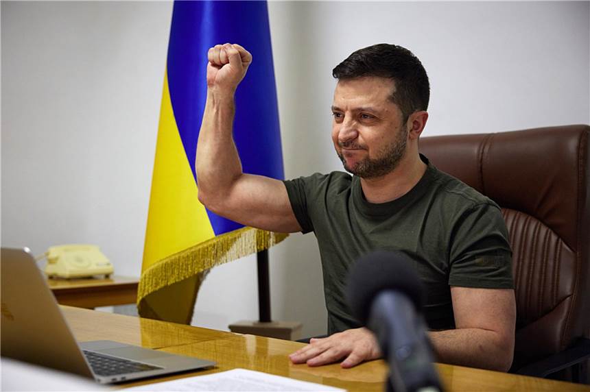 Selenskyj über Krieg in der Ukraine: „Wir sterben auch für Sie und Ihre Freiheit“ Der Präsident der Ukraine Wolodymyr Selenskyj betonte im Interview bei "Bild TV", dass die im Kampf gefallenen Soldaten auch für die Freiheit Europas gestorben seien.
