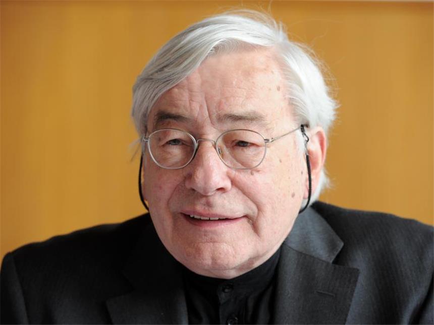 Zehelein: Theaterzuschauer sind keine Konsumenten Der Präsident des Bühnenvereins, Klaus Zehelein. Foto: Carsten Rehder