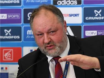 Der Präsident des Deutschen Handball Bundes, Andreas Michelmann, spricht auf einer Pressekonferenz. Foto: Marijan Murat
