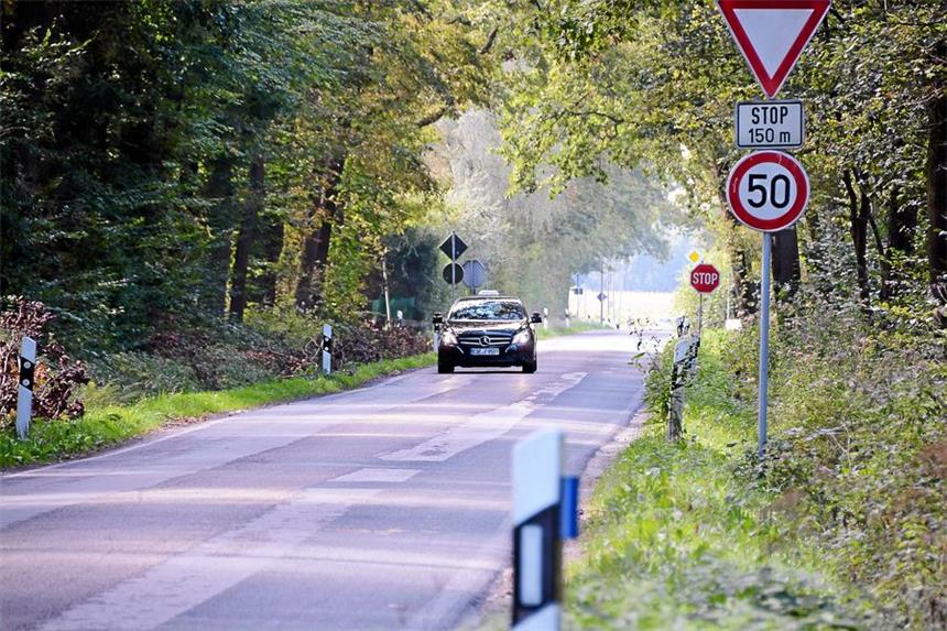 Radweg zwischen Vinnum und Selm wird gebaut Der Radweg von Vinnum in Richtung Selm wird Realität - nach jahrelanger Diskussion. Dafür muss die Straße gebaut werden.