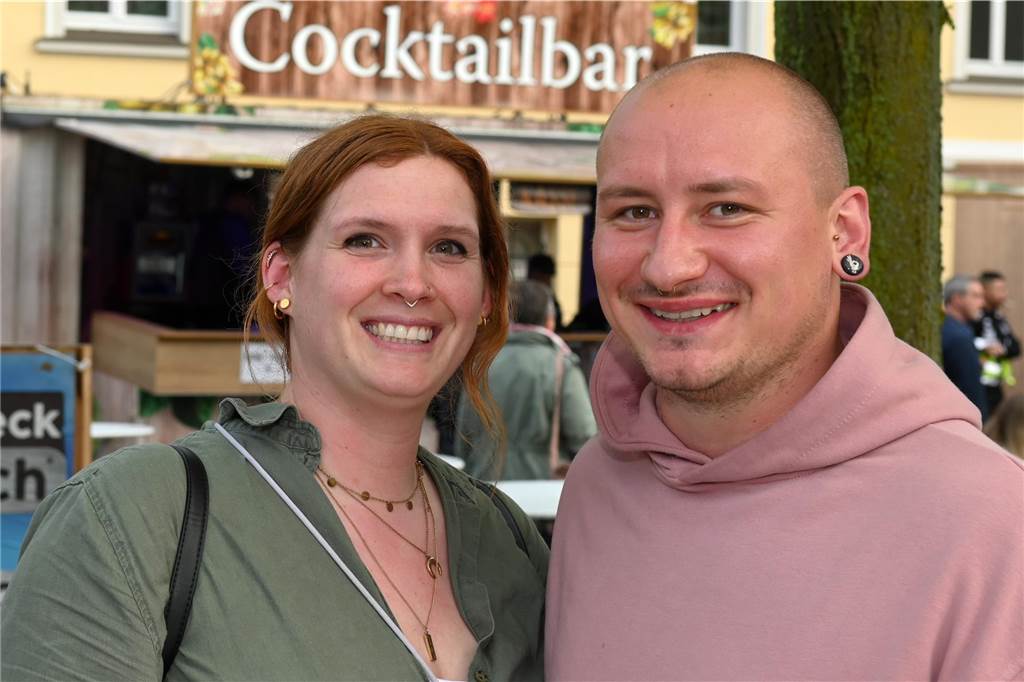 Der Rathaus-Vorplatz in Schermbeck verwandelt sich an diesem Wochenende in ein "Street Beach Festival".