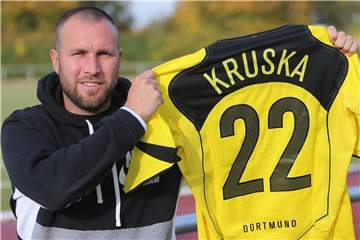Der Rauxeler Marc Kruska feiert im November 2004 sein Bundesliga-Debüt im Trikot von Borussia Dortmund und kam am abschließenden Saisonspieltag zu seinem ersten Bundesliga-Treffer. Der heute 32-Jährige spielt in der neuen Saison für den VfB Habinghorst in der Kreisliga A.