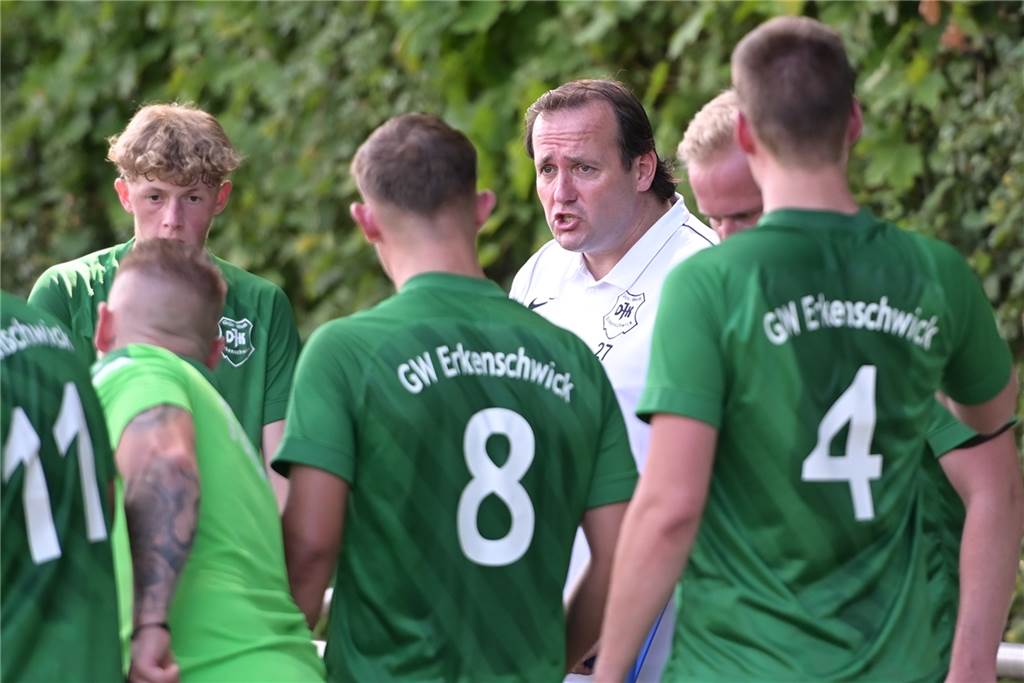 Nach Trainerwechsel bei GW Erkenschwick: Timo Ostdorf lobt die Arbeit seines Vorgängers Der Recklinghäuser Sascha Vitolins hofft, bald eine neue Aufgabe bei einem anderen Verein übernehmen zu können.