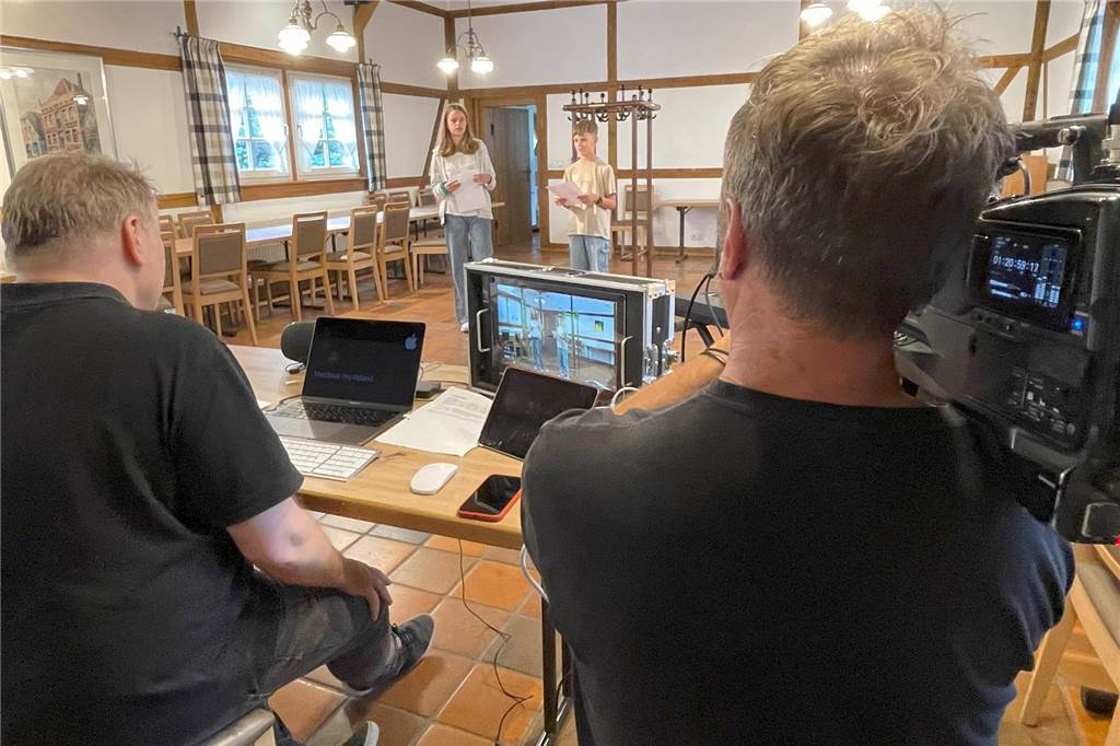 Casting für Musical-Film-Projekt: Stadtlohner Schüler zeigen ihr Talent Regisseur und Kameramann
