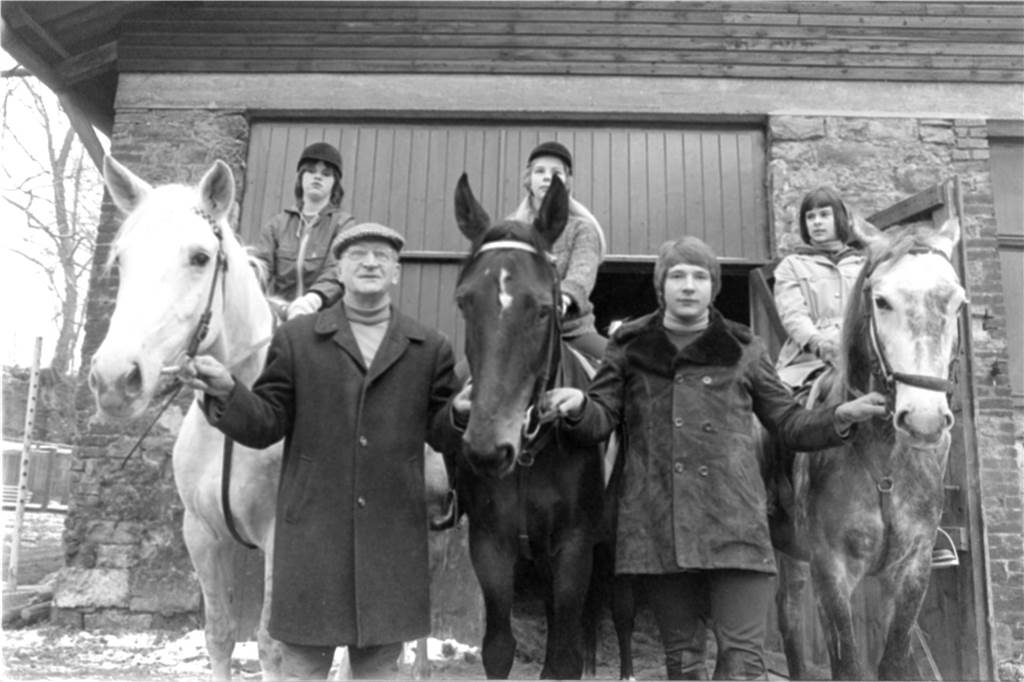 Der Reitstall mit Franz Jandrey und Scholli von Seidlitz war sehr beliebt in Cappenberg - viele Menschen haben dort das Reiten gelernt. Die ehemalige Reithalle ist 2004 niedergebrannt, sie wurde zu diesem Zeitpunkt als Heulager benutzt.