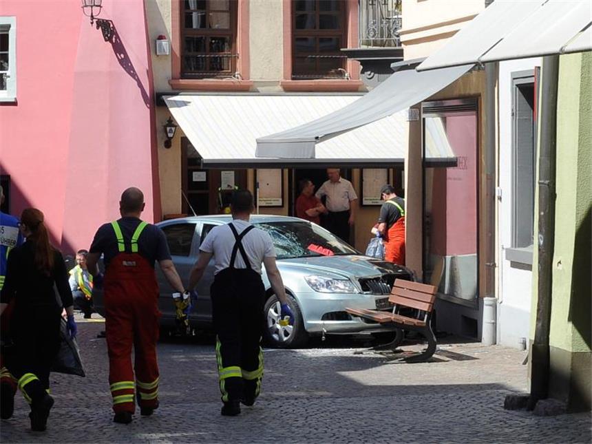 Bewährung für Rentner nach tödlicher Fahrt in Menschenmenge Der Rentner war im Mai 2016 mit seinem Wagen in eine Menschenmenge in der Altstadt von Bad Säckingen gefahren. Foto: Achim Keller