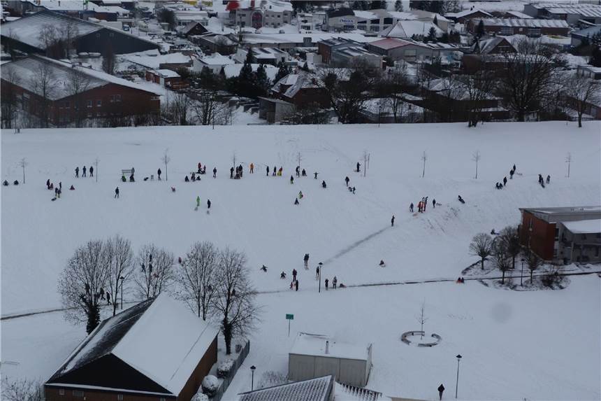 Fotostrecke: Schöne Winterbilder aus Olfen Der Rodelhügel am Vitus-Park