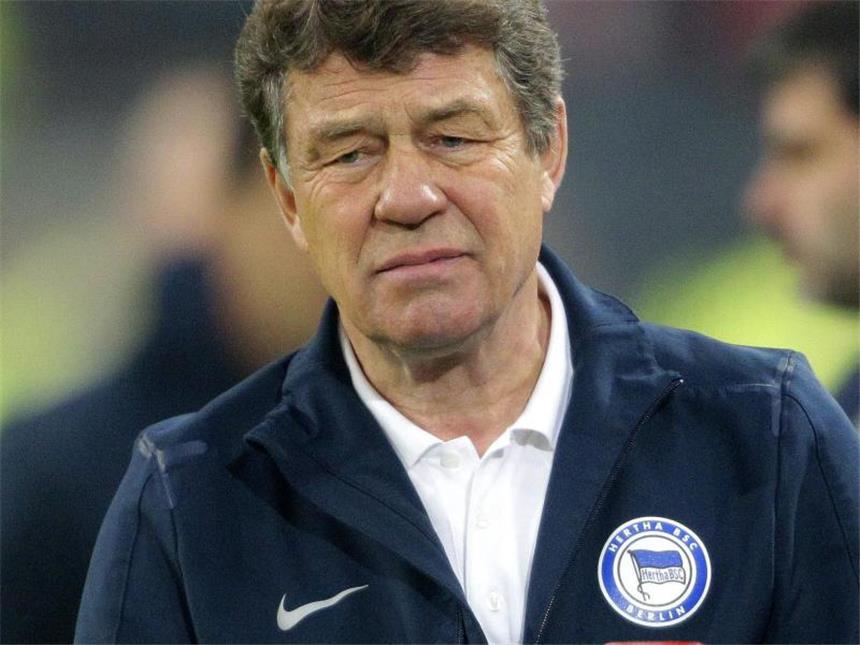 Rehhagel, Berger, Frontzeck: Feuerwehrmänner gefragt Der routinierte Otto Rehhagel konnte Hertha BSC nicht vor dem Abstieg bewahren. Foto: Roland Weihrauch