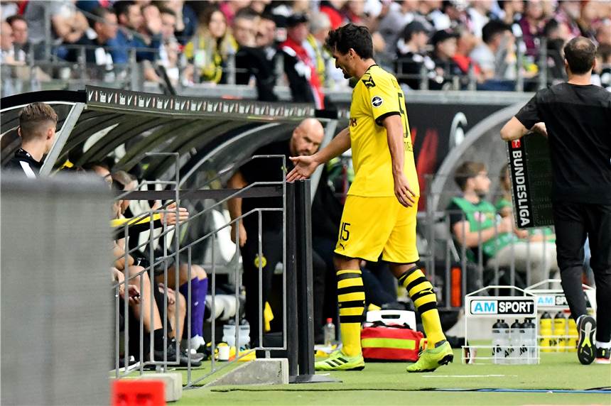 Der BVB hofft auf Mats Hummels: Noch kein finales Ergebnis Der Rücken zwickte, gegen Eintracht Frankfurt ging es für Mats Hummels nicht weiter.