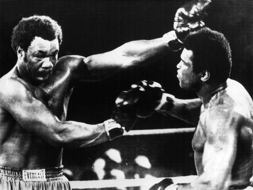 Als Ali Kraftprotz Foreman demütigte: «Wie eine Memme» Der «Rumble in the Jungle» zwischen Muhammad Ali (r) und George Foreman ist legendär. Foto: dpa