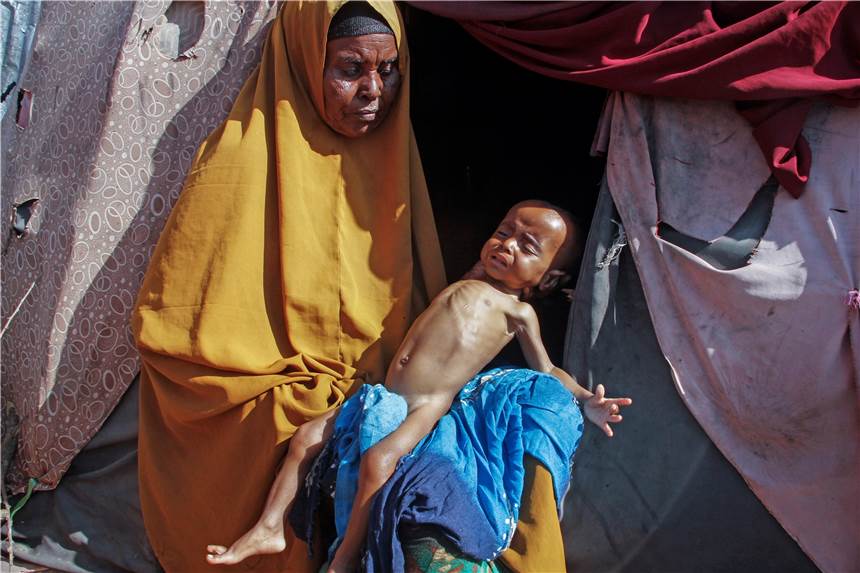 Ukraine-Krieg könnte weltweit Menschen in den Hunger treiben Der russische Angriffskrieg auf die Ukraine könnte fatale Folgen für die Weltbevölkerung haben: Bundesentwicklungsministerin Svenja Schulze befürchtet Hungersnöte in Afrika und anderen ärmeren Weltregionen. Die Ukraine und Russland gelten nämlich als die zwei wichtigsten Kornkammern der Welt.