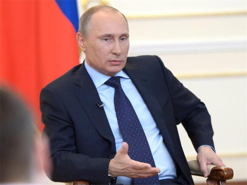 Putin sieht derzeit keinen Anlass für Militäreinsatz Der russische Präsident Wladimir Putin äußert sich in Moskau zum Ukraine-Konflikt.