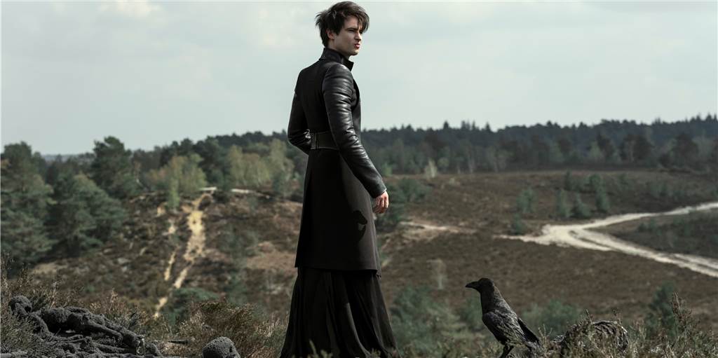 Netflix-Serie „Sandman“: 100 Jahre Einsamkeit für den König der Träume Der Sandman (Tom Sturridge) ist zurück in seinem Reich und macht sich daran, seinen Palast neu aufzubauen.