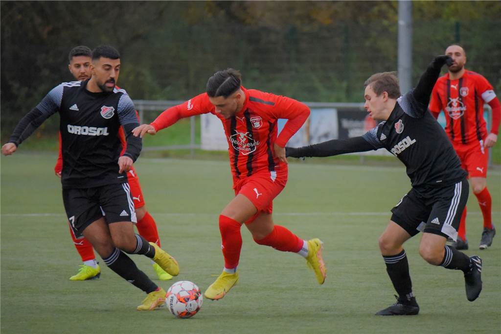 Der SC Berchum Garenfeld hat gegen Firtinaspor Herne 0:0 gespielt.