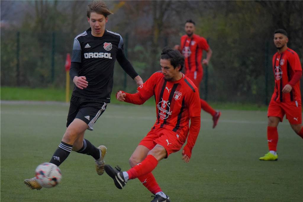 Der SC Berchum Garenfeld hat gegen Firtinaspor Herne 0:0 gespielt.