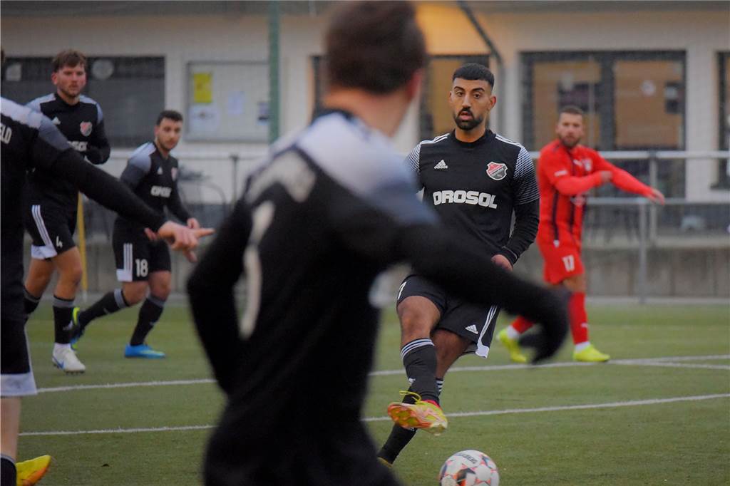 Der SC Berchum Garenfeld hat gegen Firtinaspor Herne 0:0 gespielt.