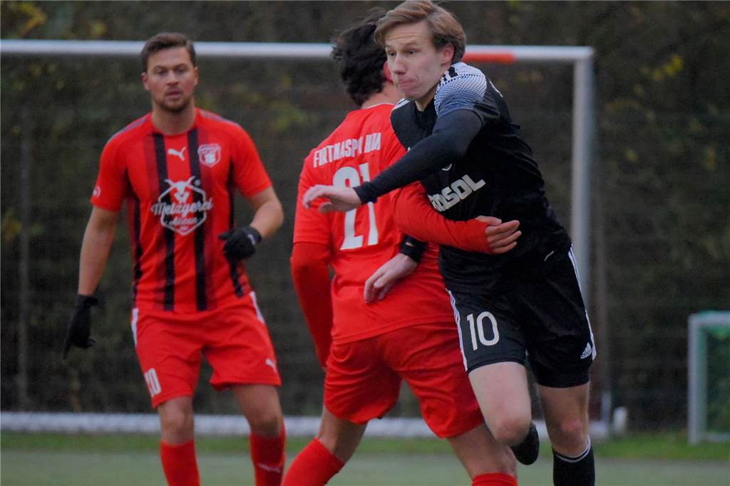Der SC Berchum Garenfeld hat gegen Firtinaspor Herne 0:0 gespielt.