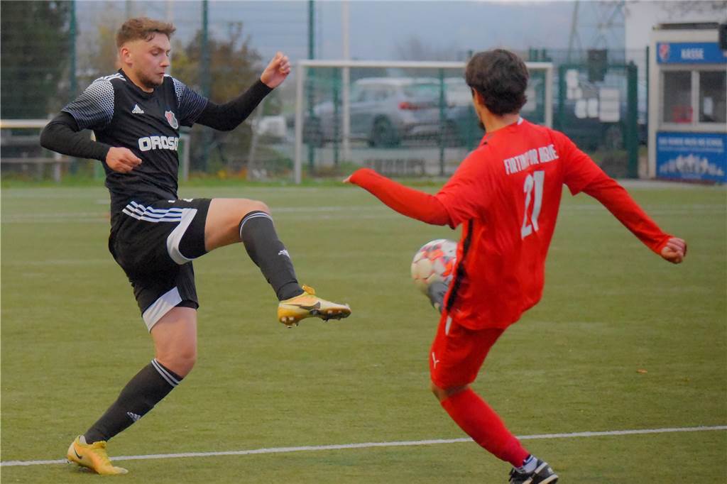 Der SC Berchum Garenfeld hat gegen Firtinaspor Herne 0:0 gespielt.