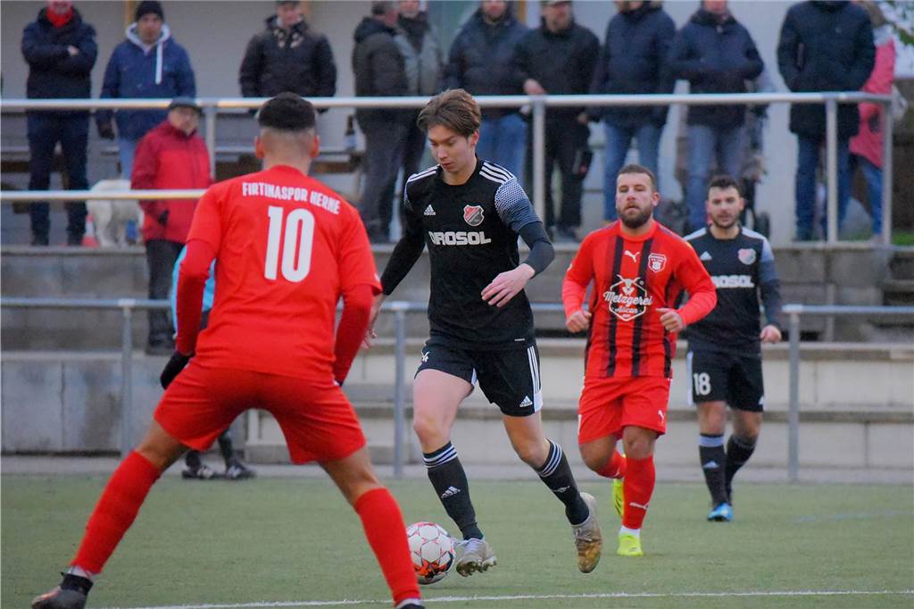 Der SC Berchum Garenfeld hat gegen Firtinaspor Herne 0:0 gespielt.