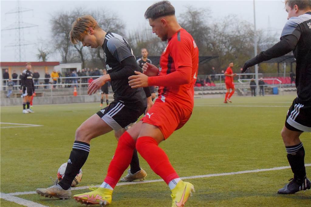 Der SC Berchum Garenfeld hat gegen Firtinaspor Herne 0:0 gespielt.