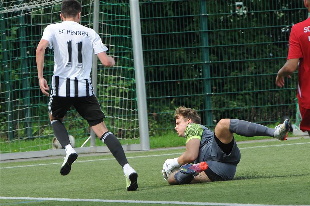 Der SC Berchum/Garenfeld hat gegen den SC Hennen mit 4:0 gewonnen.