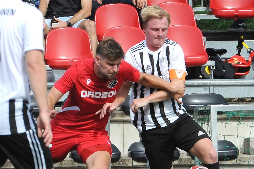 Der SC Berchum/Garenfeld hat gegen den SC Hennen mit 4:0 gewonnen.