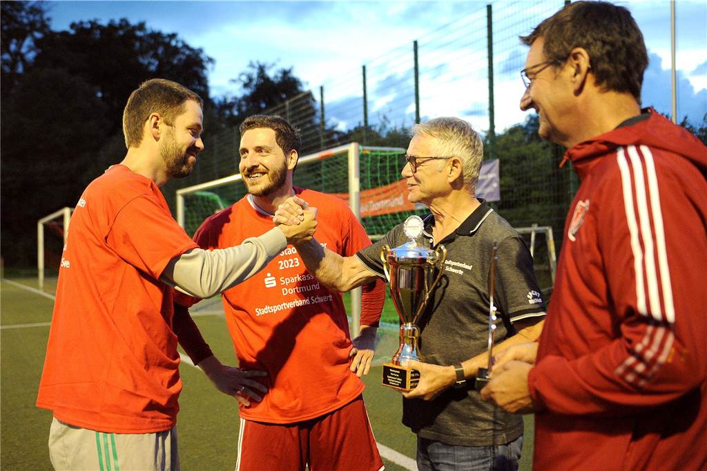 Der SC Berchum/Garenfeld ist Stadtmeister 2023 der Altherrenfußballer. 