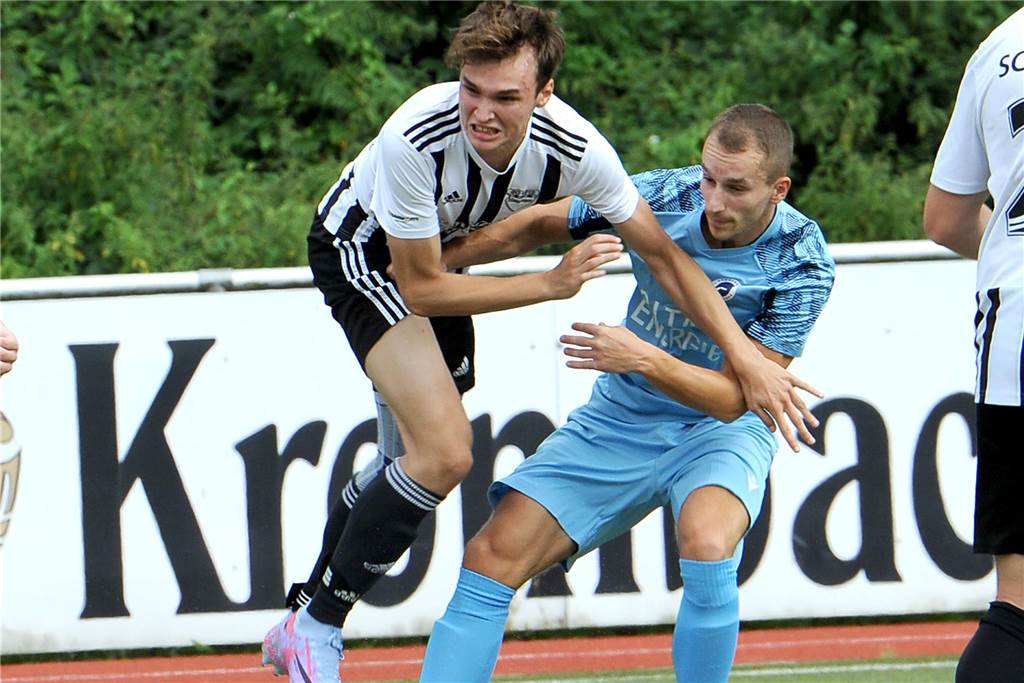 Der SC Hennen hat gegen den SC Lüdenscheid mit 3:1 gewonnen.