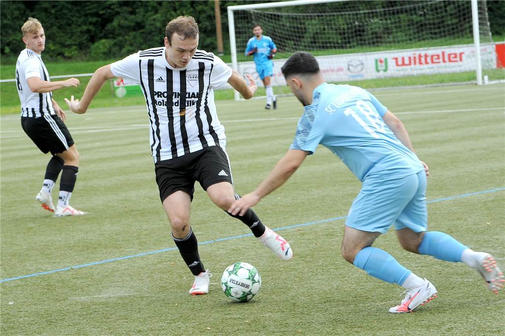 Der SC Hennen hat gegen den SC Lüdenscheid mit 3:1 gewonnen.
