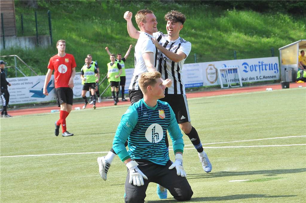 Der SC Hennen hat gegen die DJK SG Bösperde mit 2:1 gewonnen.