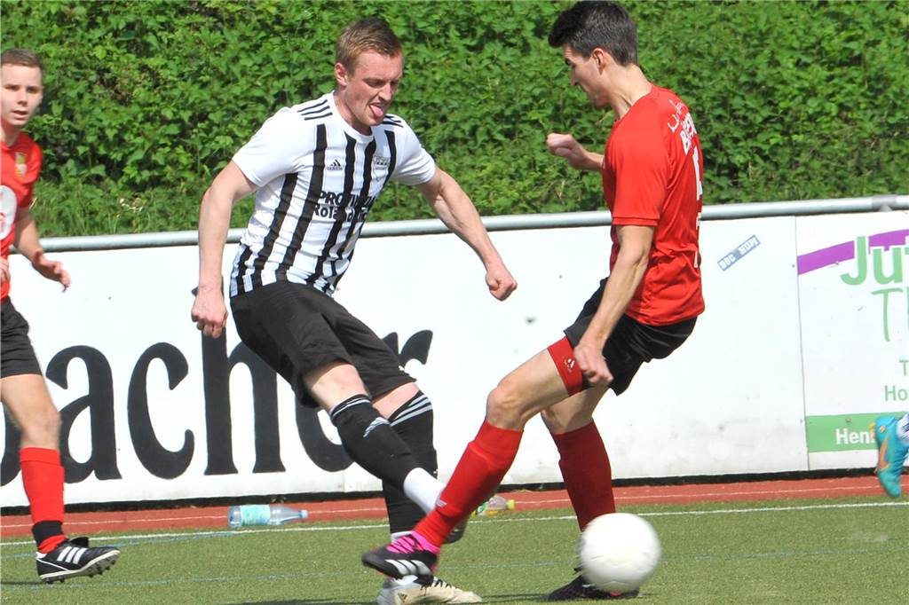 Der SC Hennen hat gegen die DJK SG Bösperde mit 2:1 gewonnen.