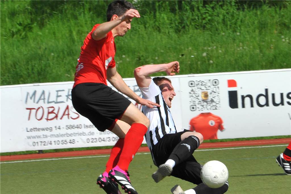 Der SC Hennen hat gegen die DJK SG Bösperde mit 2:1 gewonnen.