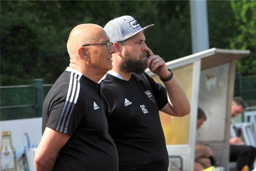 Der SC Hennen hat gegen die DJK SG Bösperde mit 2:1 gewonnen.