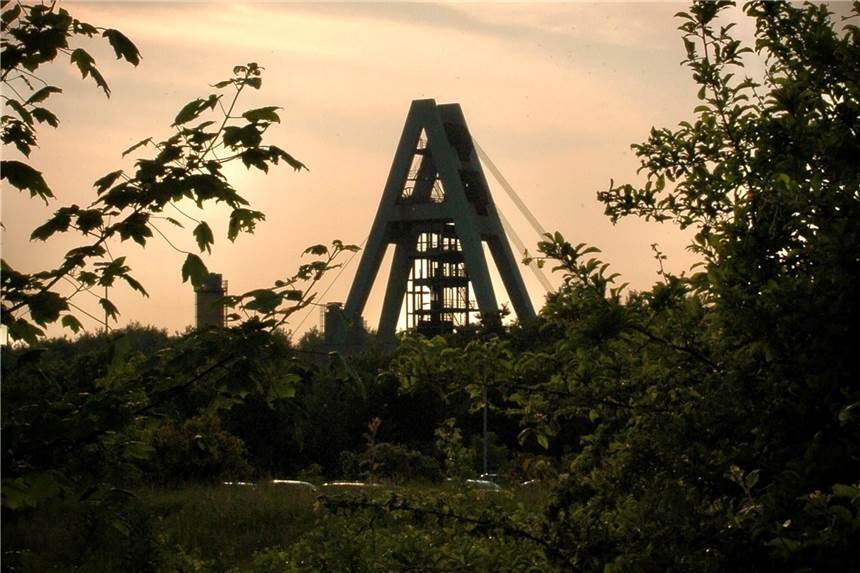 AV 8 als Denkmal - ein Meinungsstreit ist zu erwarten Der Schachtturm entwickelt gerade in den Abendstunden eine besondere Aura.