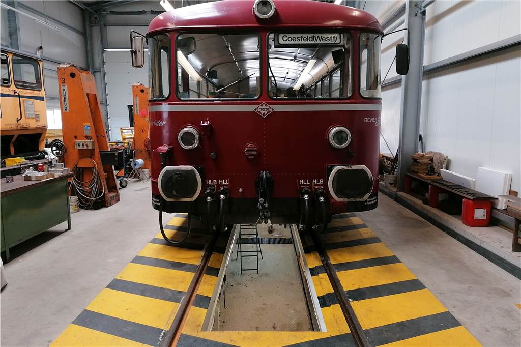 Geld vom Land: Schienenbusse in Dorsten sind „Kulturgut auf Gleisen“ Der Schienenbus in der Werkstatt des Bahnbetriebes Bugdoll