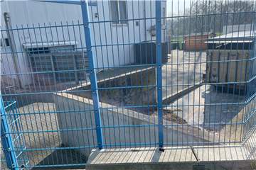 Der Schlachthof an der Schachtstraße in Selm: Seit Montag darf hier von einem neuen Betreiber wieder geschlachtet werden.