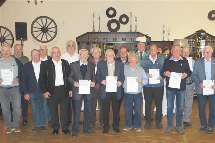 Corona-Fälle: Schützenverein empfiehlt Tests nach „Tag der Ehrung“ Der Schützenverein Gahlen empfiehlt allen, die beim "Tag der Ehrung" anwesend waren, sich auf Corona testen zu lassen.