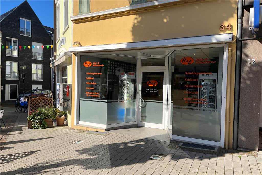 Nach Kündigung im Horne-Center: Neueröffnung in der Werner Fußgängerzone Der neue Laden von Hüseyin Ülger in der Steinstraße 34.