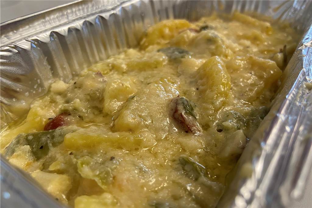 Preiswert und gut in der Altstadt essen – der große Test Der Schweizer Kartoffelauflauf ist ein herzhafter Mittagstisch, der keine Wünsche offenlässt.