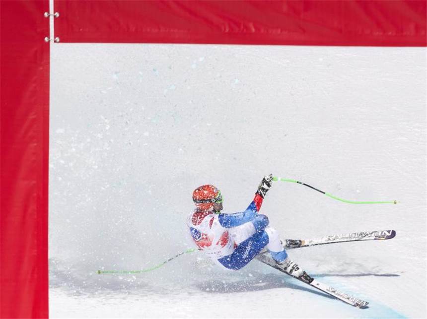 Cuche gewinnt Heim-Weltcup - Keppler an Tor vorbei Der Schweizer Patrick Küng scheidet am letzten Tor aus. Alessandro Della Valle