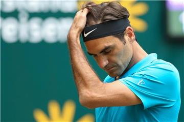 Der Schweizer Roger Federer unterliegt im Finale gegen den Kroaten Borna Coric. Foto: Friso Gentsch