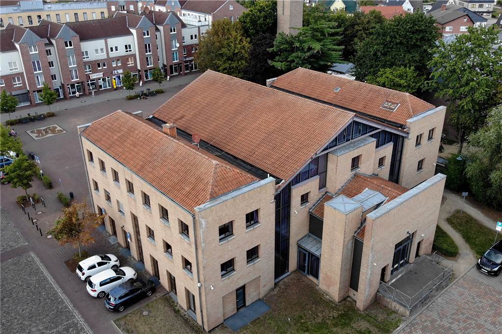Stadtwerke-Chefposten: Rat entscheidet mit - Ausschreibung ist draußen Der Selmer Rat hat am Donnerstag, 24. Februar, beschlossen, dass drei Ratsmitglieder an der Auswahl eines neuen Stadtwerke-Chefs beteiligt werden, bevor dann der finale Kandidat noch einmal vom Rat abgenickt werden muss.