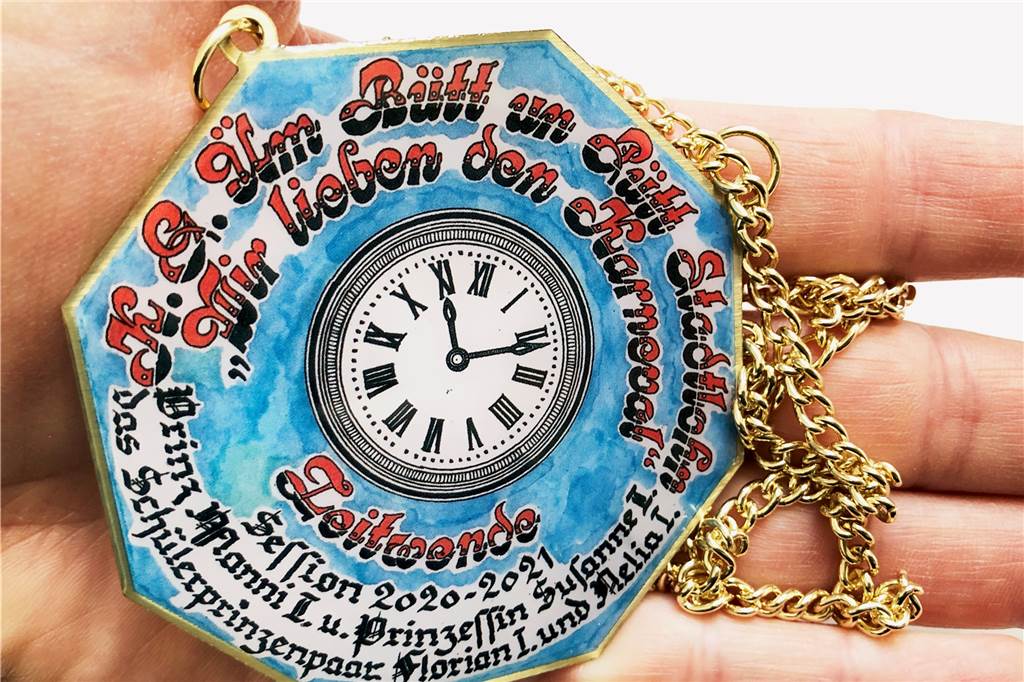 Altweiber in Stadtlohn: De-un-Da wird im Coronajahr nur geflüstert Der Sessions-Orden der KG "Üm Bütt un Pütt".