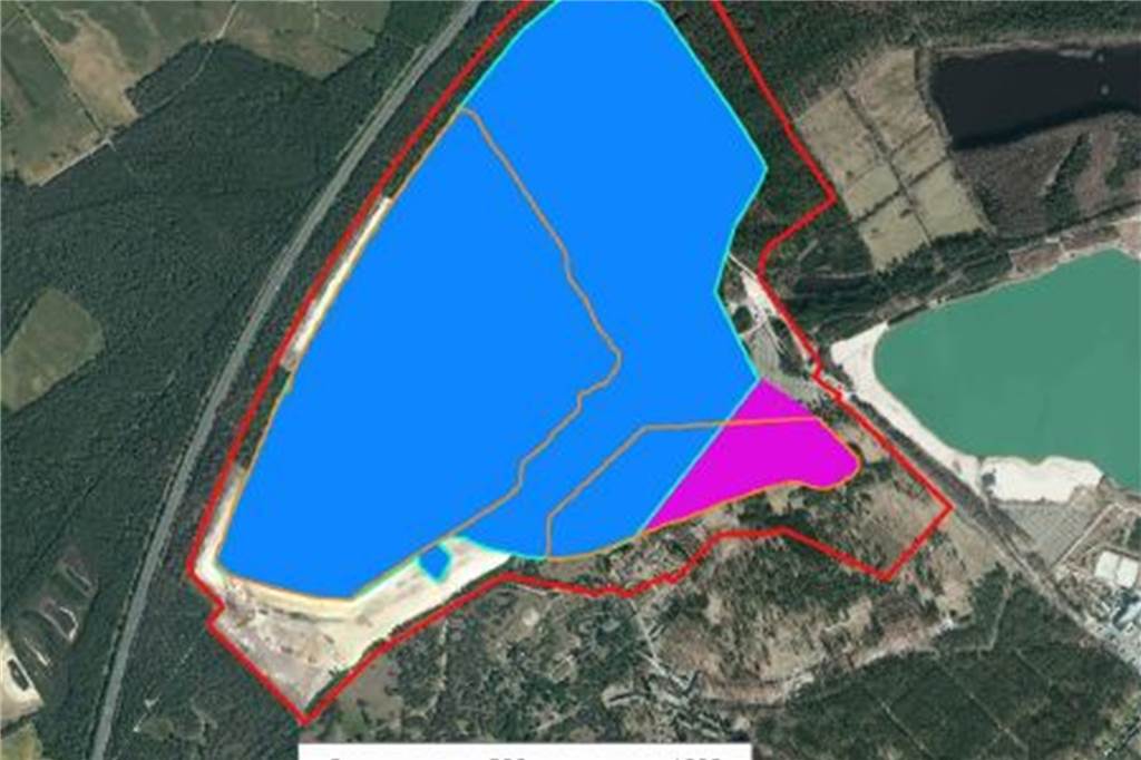 Pläne zum Sandabbau: Der Silbersee I wird gewaltig wachsen Der Silbersee 1: Die orangene Linie zeigt die Grenzen der aktuellen Rahmenbetriebsplanung. Innerhalb der blauen Linie soll künftig zunächst der Nassabbau erfolgen, danach dann auch im magentafarbenen Bereich (Parkplatz Silbersee II). Die rote Linie umfasst den Endzustand nach vollständig erfolgtem Sanddabbau.