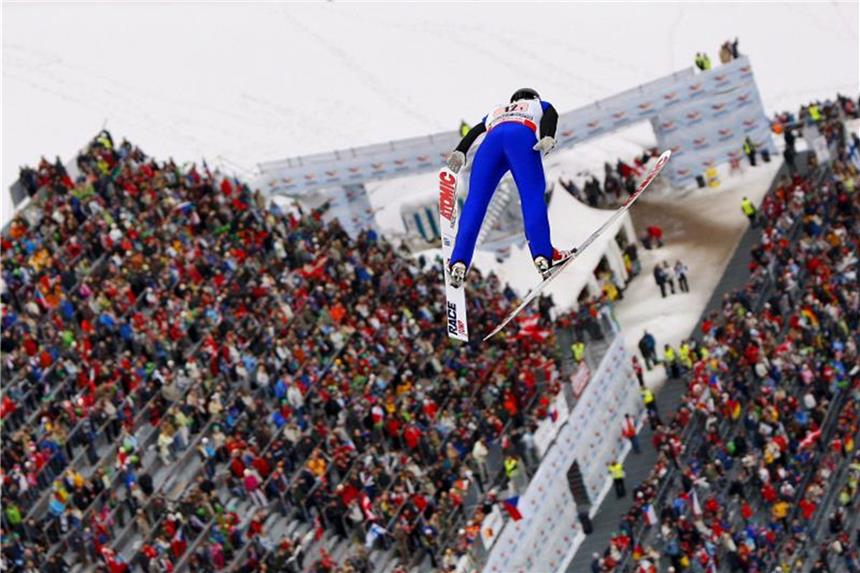 Skisprung-Weltcup in Liberec 2019 abgesagt Der Skisprung-Weltcup im tschechischen Liberec 2019 ist abgesagt worden. Foto (Archiv): Valdrin Xhemaj/EPA Foto: epa Valdrin Xhemaj
