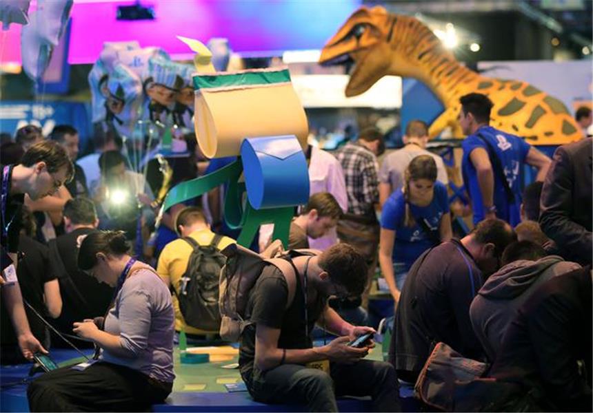 Die Gamescom bleibt in Köln und will noch größer werden Der Sony-Stand auf der Gamescom 2013